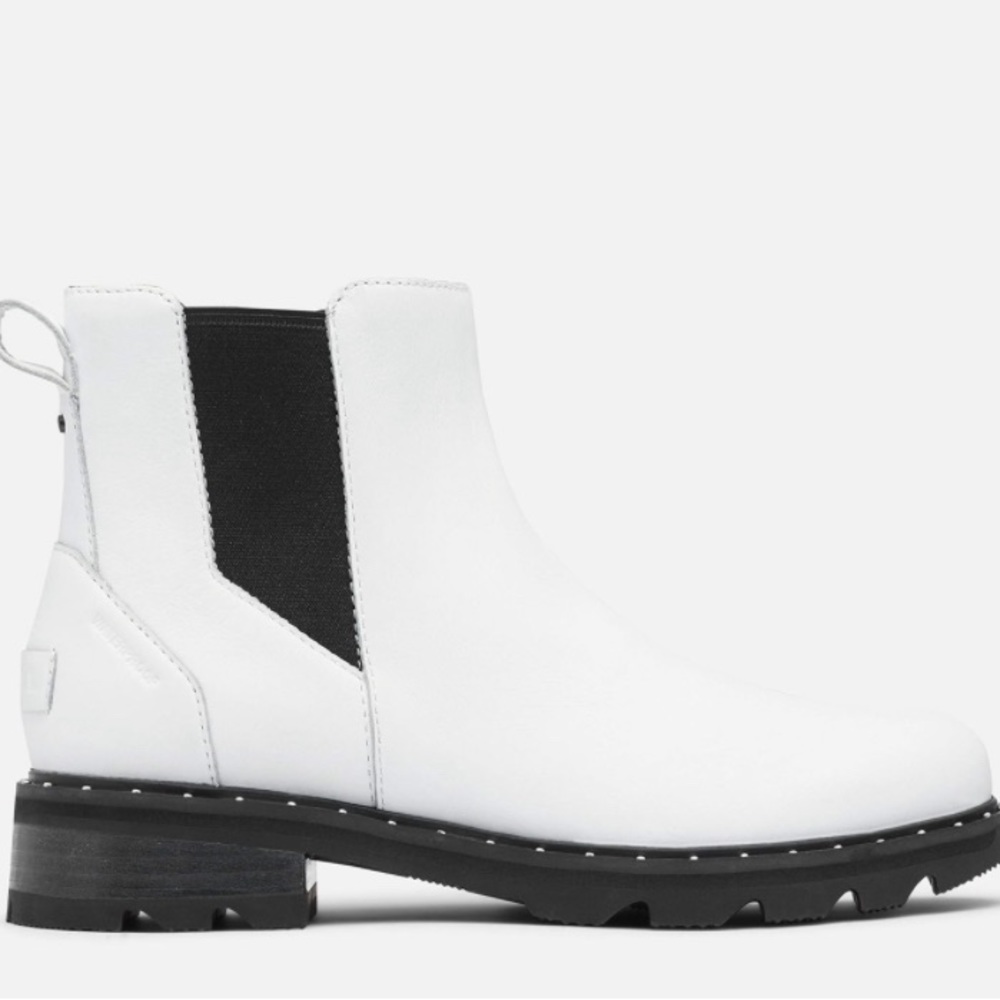 Sorel Lennox Chelsea boost white US W size 7.5 with box